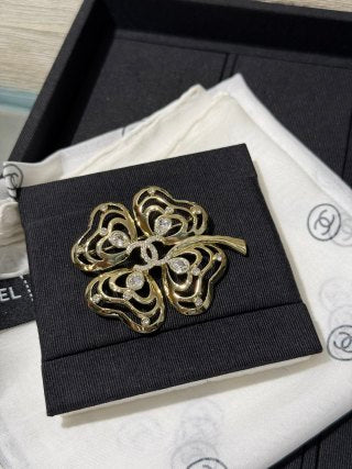 Chanel Gold Floral Crystal Statement Brooch – Elegant Luxury Fashion Accessory