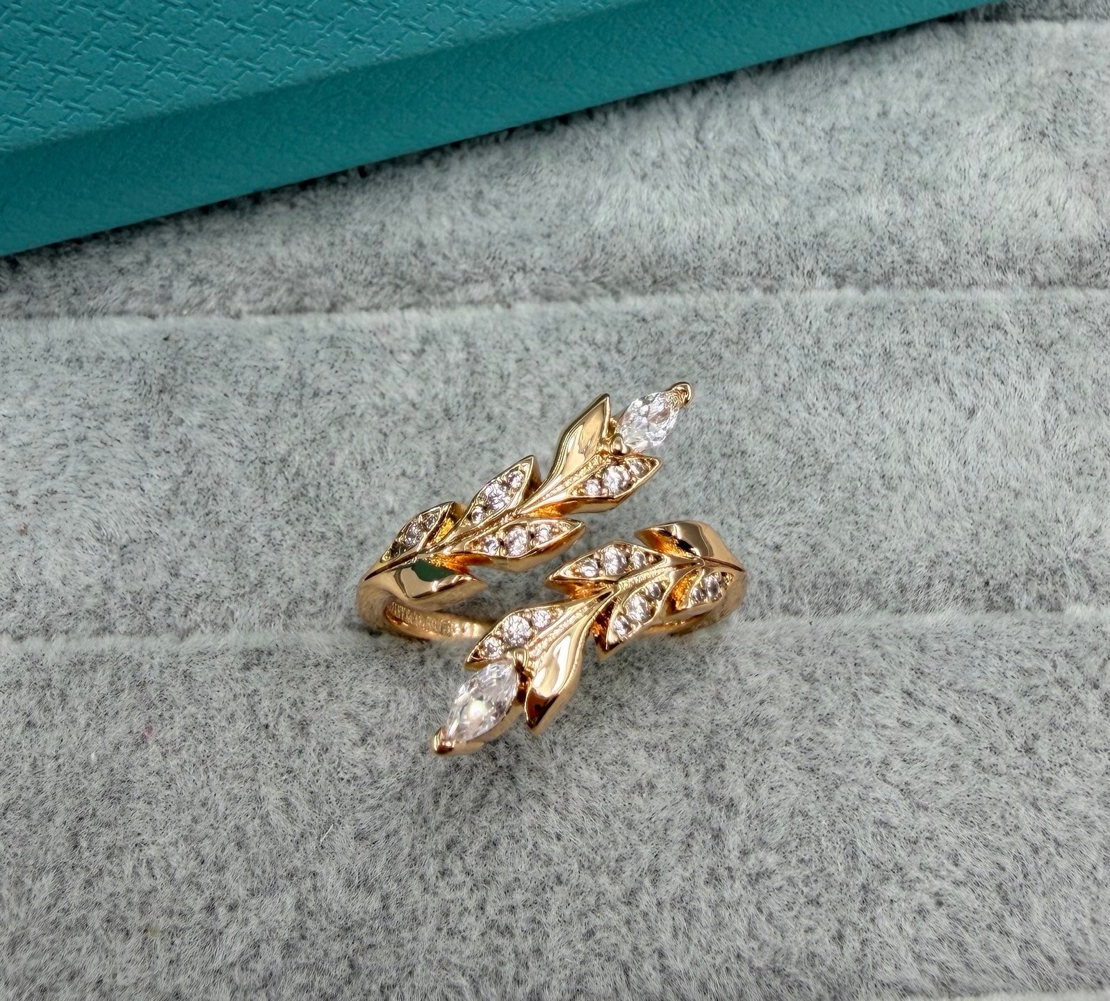 Tiffany and Co. Victoria Vine Bypass Diamond Ring 18k Yellow Gold